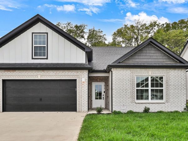 914 Vendue Ave , Clarksville, TN 37042
