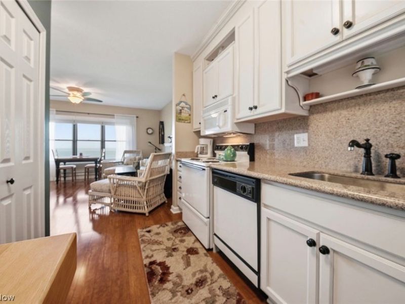 5237 Lake Road W, Unit 1107, Ashtabula, OH 44004 Photo 9
