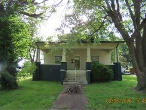 301 N Elm Street , Pierce City, MO 65723