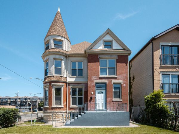 5901 S Indiana Avenue , Chicago, IL 60637