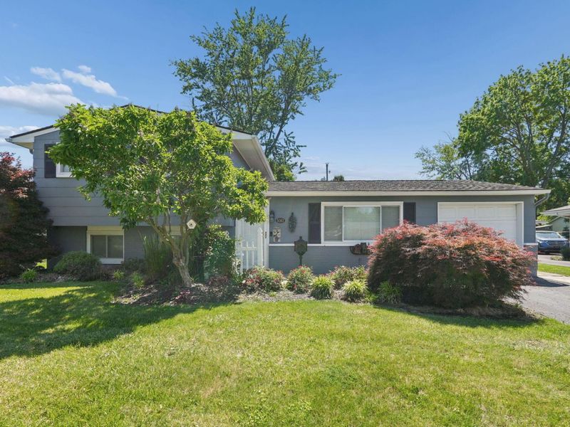 5093 Bigelow Drive , Hilliard, OH 43026 Photo 2