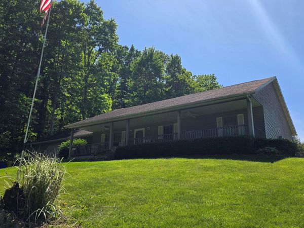 1183 Aspen Road , Frazeysburg, OH 43822