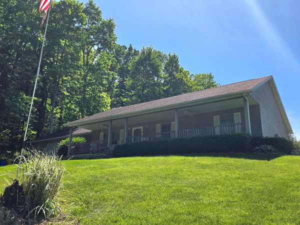 1183 Aspen Road , Frazeysburg, OH 43822