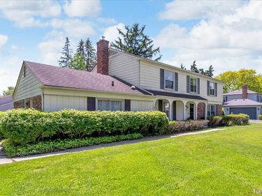 4055 Old Dominion Drive, West Bloomfield Twp, MI 48323