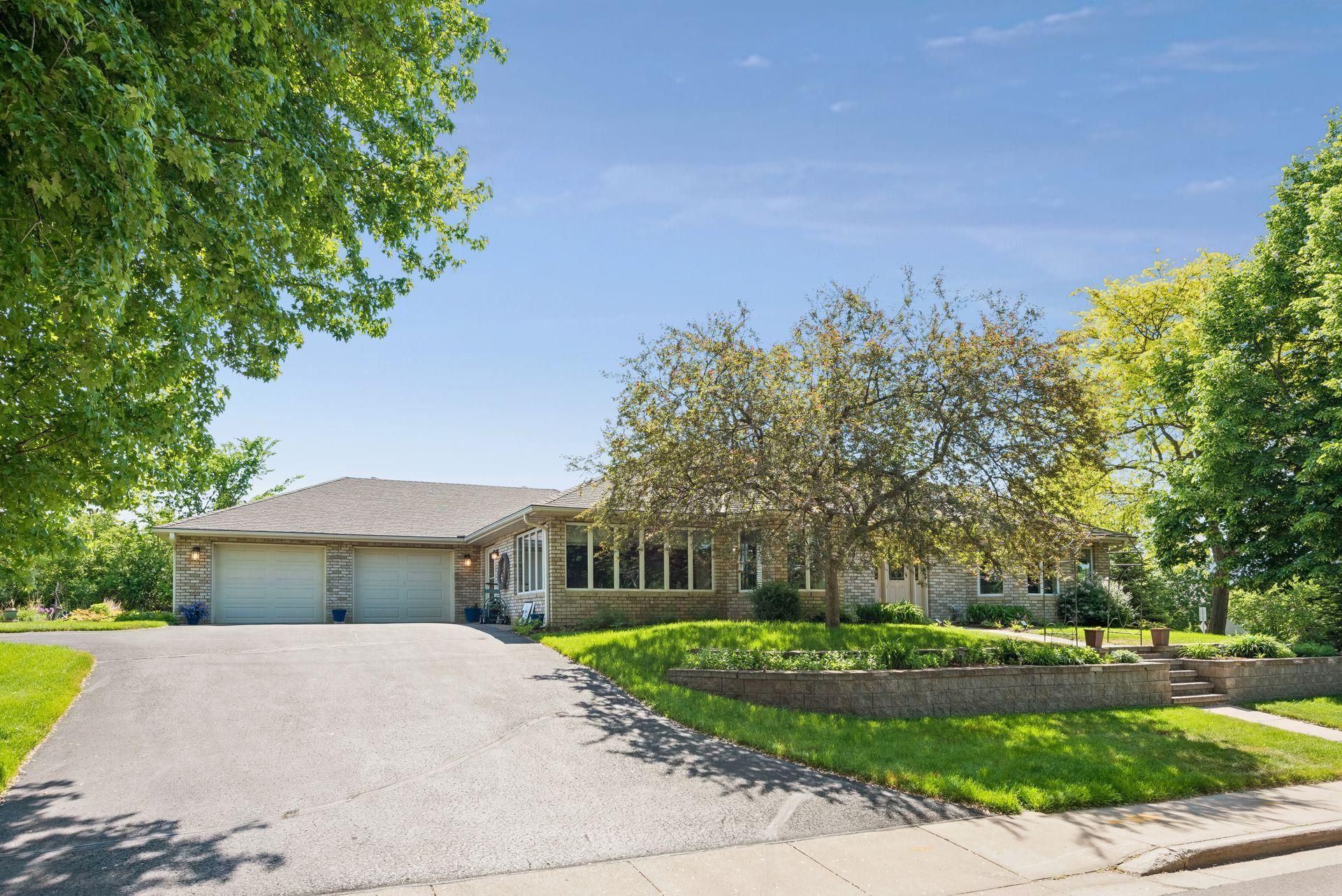 700 Spruce Drive , Hudson, WI 54016