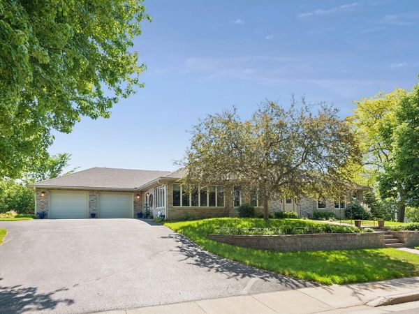 700 Spruce Drive , Hudson, WI 54016