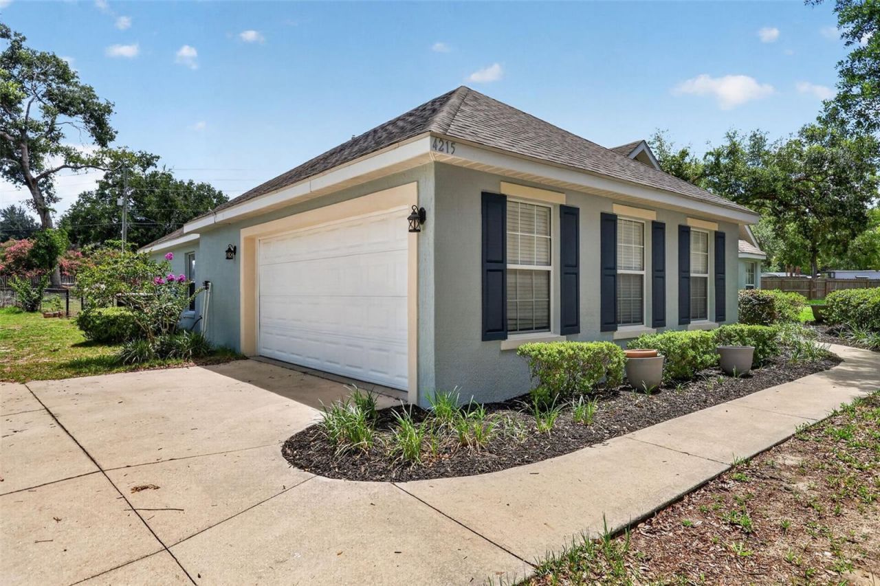 4215 Williams Street, Fruitland Park, FL 34731