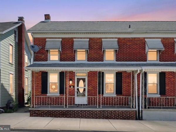 19 S WATER STREET, SPRING GROVE, PA 17362