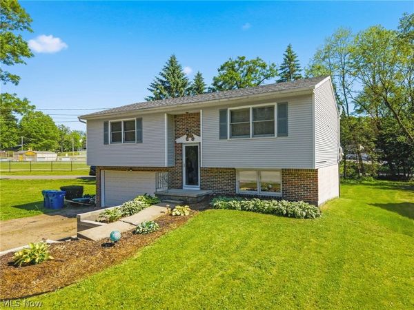 50 Kirby Drive , Akron, OH 44319