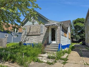 18 Helen Street , Buffalo, NY 14213