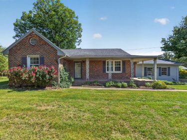 1254 Sunburst Rd, Evington, VA 24550