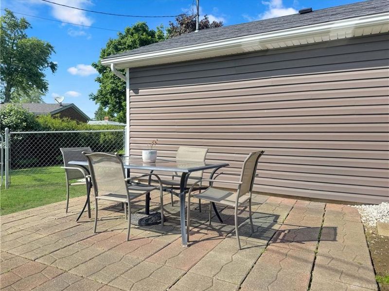 1552 Grimes Circle, Urbana, OH 43078 Photo 6