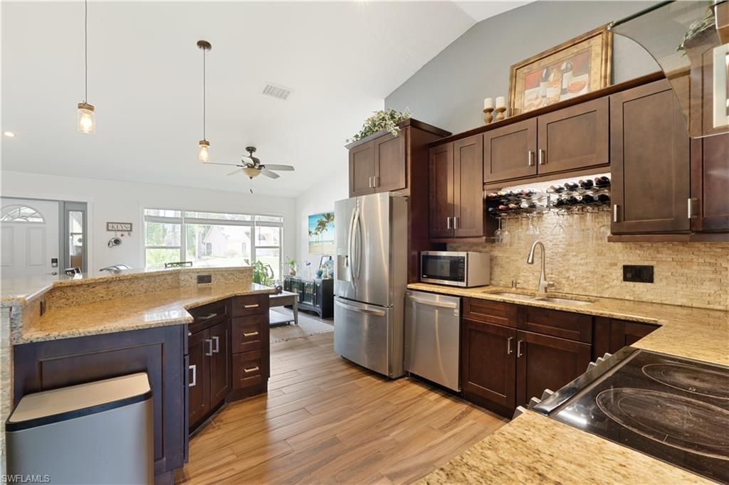 18542 Wisteria Rd , Fort Myers, FL 33967 Photo