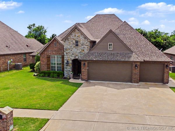 7906 N 142nd Avenue E, Owasso, OK 74055