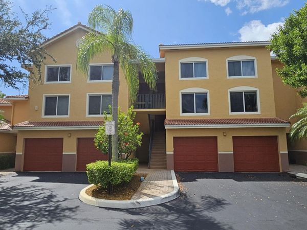 400 Scotia Drive, Unit 203, Hypoluxo, FL 33462