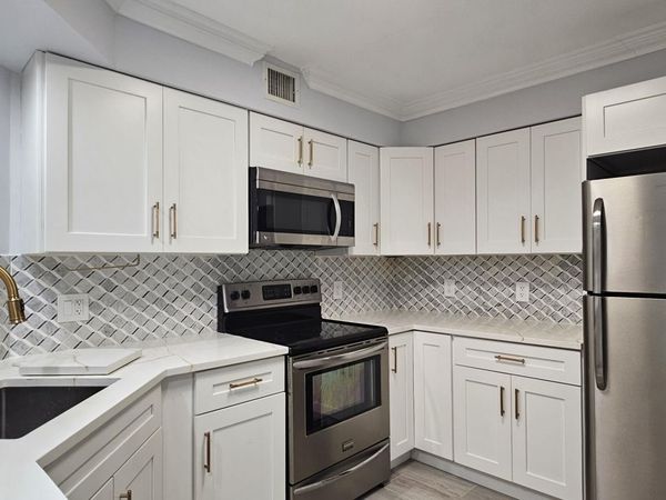 400 Scotia Drive, Unit 203, Hypoluxo, FL 33462