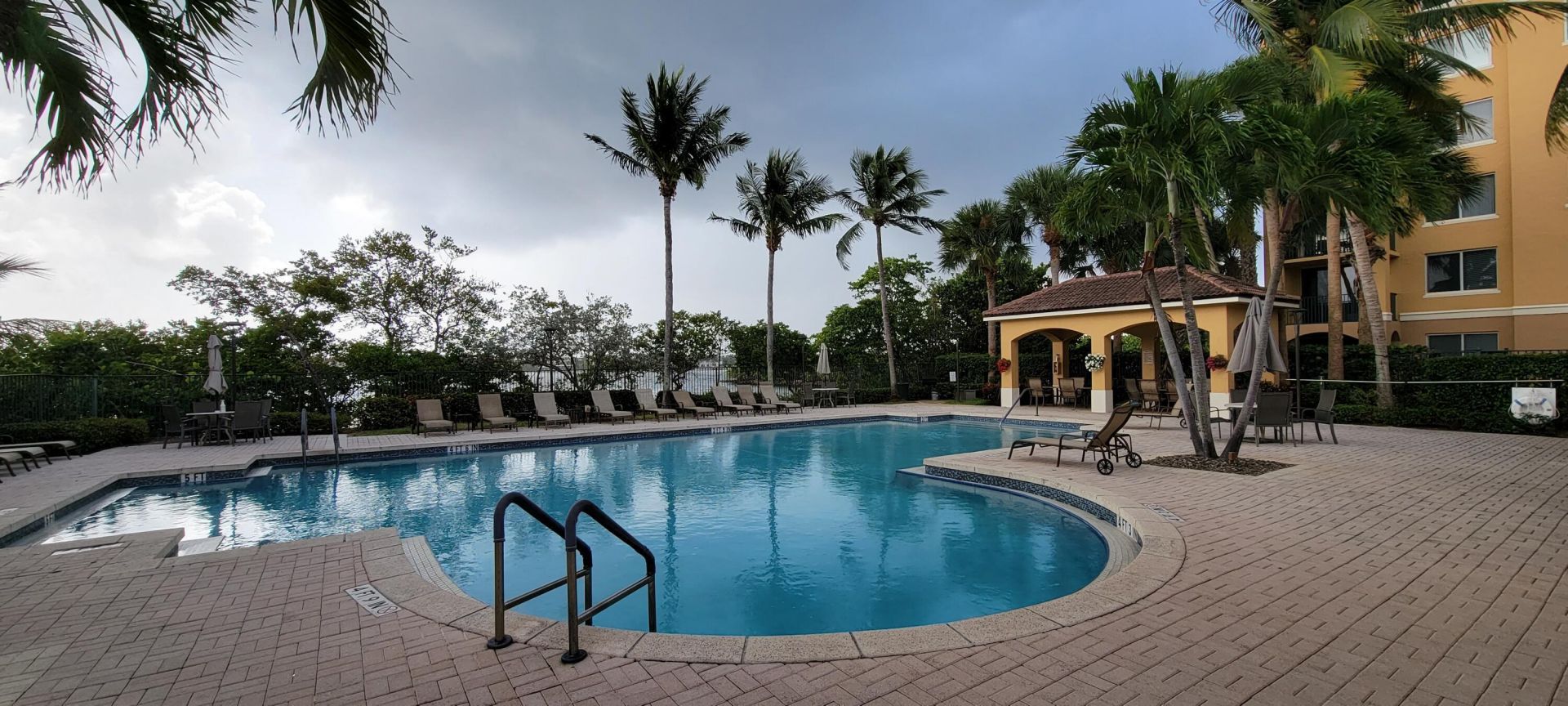 400 Scotia Drive, Unit 203, Hypoluxo, FL 33462 Photo