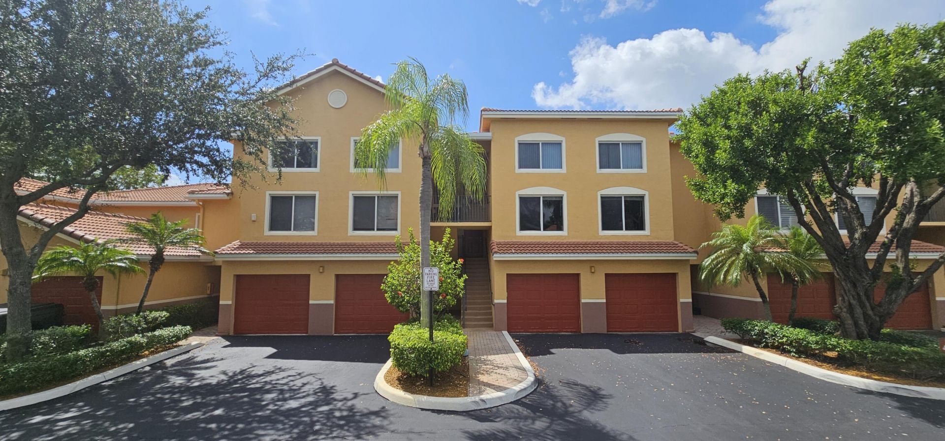 400 Scotia Drive, Unit 203, Hypoluxo, FL 33462 Photo