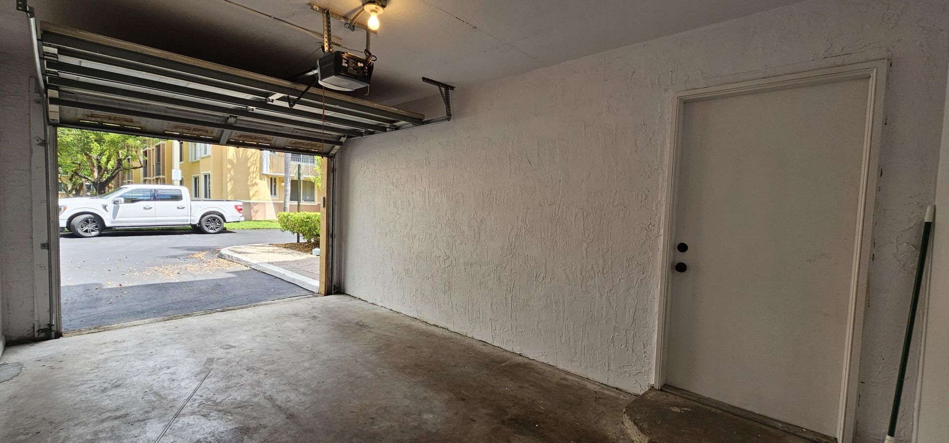 400 Scotia Drive, Unit 203, Hypoluxo, FL 33462 Photo