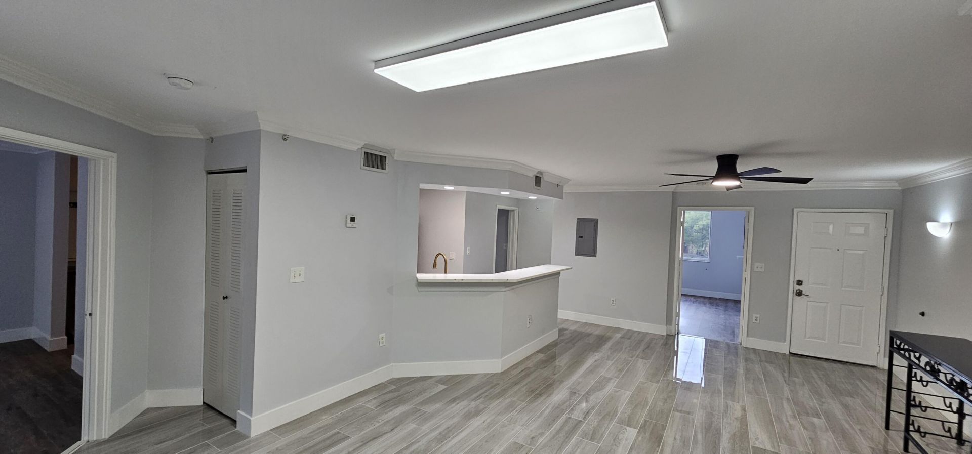400 Scotia Drive, Unit 203, Hypoluxo, FL 33462 Photo