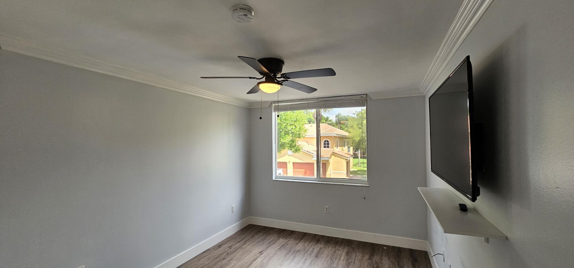 400 Scotia Drive, Unit 203, Hypoluxo, FL 33462 Photo