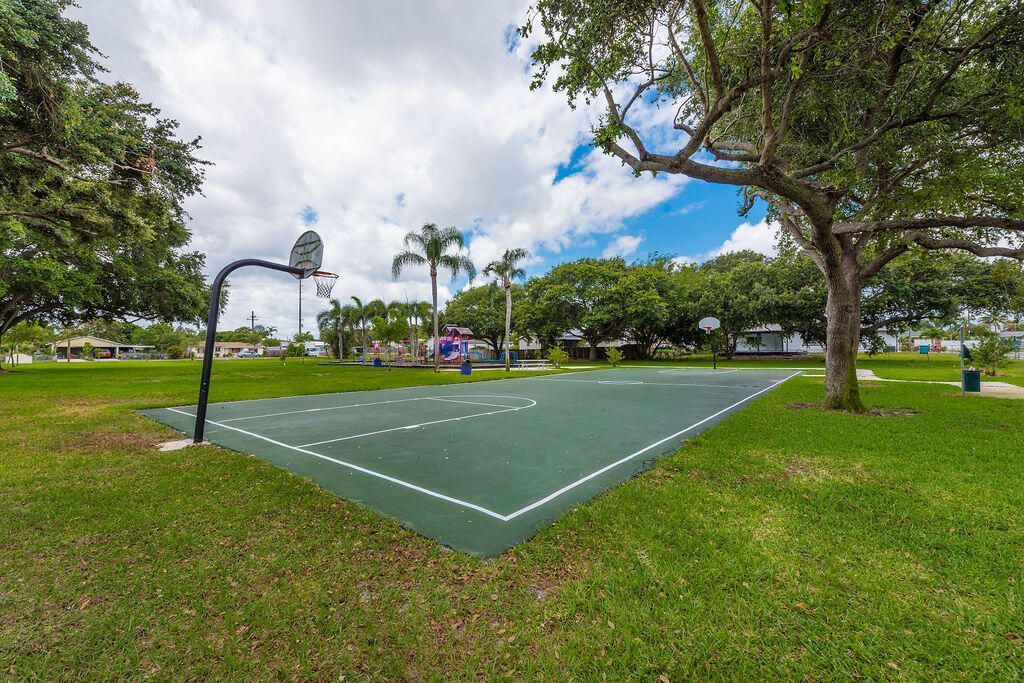 626 NW 7th Street, Boynton Beach, FL 33426 Photo