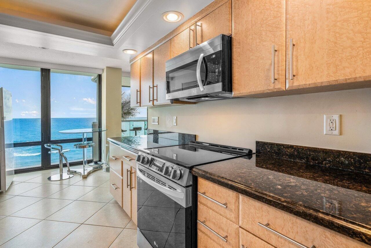 250 S Ocean Boulevard, Unit 10c, Boca Raton, FL 33432 Photo