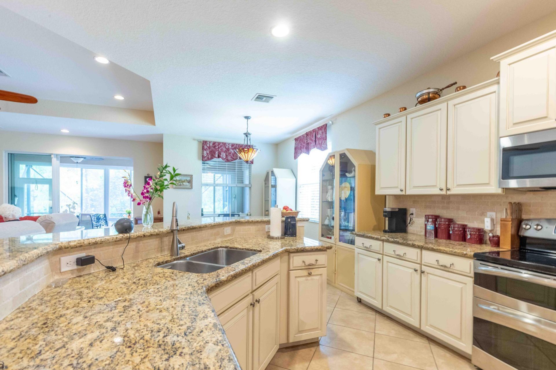 4376 NW Oakbrook Circle, Jensen Beach, FL 34957 Photo