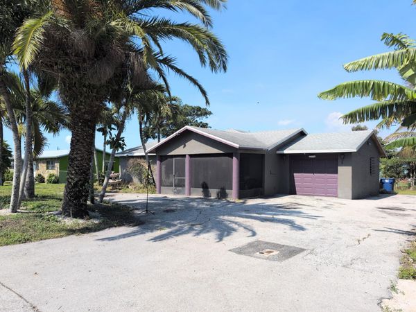 455 Janice Avenue, South Bay, FL 33493