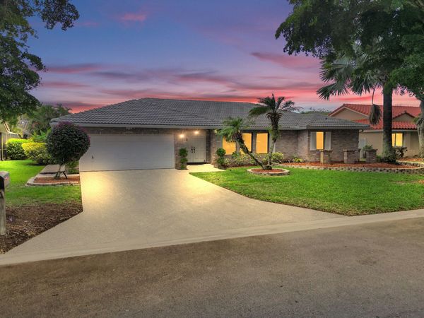 5147 NW 59th Way, Coral Springs, FL 33067