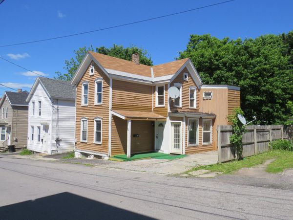 12 Glebe Street, Johnstown, NY 12095