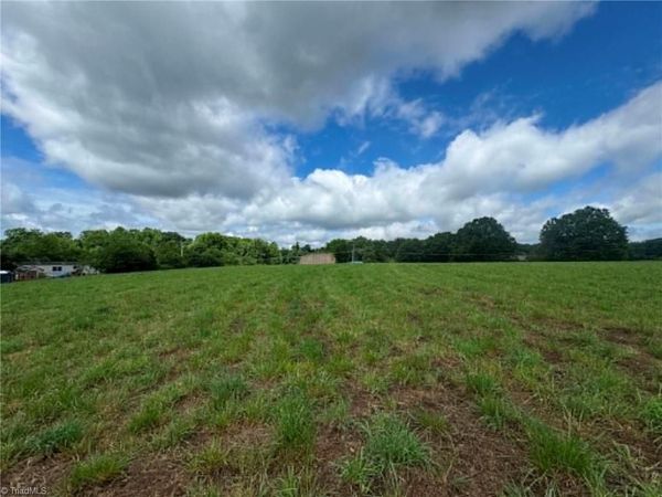 001 Poplar Springs Road , Elkin, NC 28621