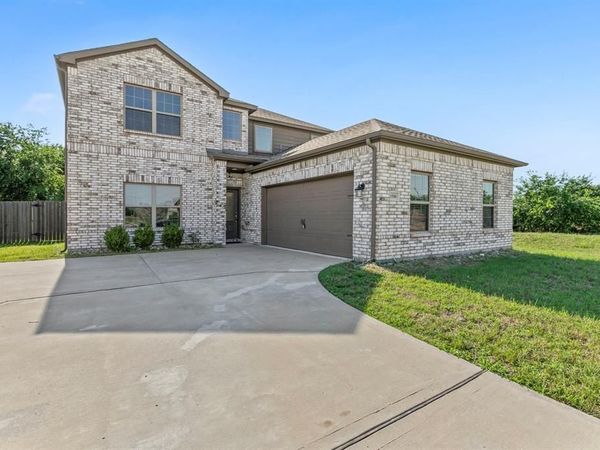 1516 Kinglet Street, DeSoto, TX 75115
