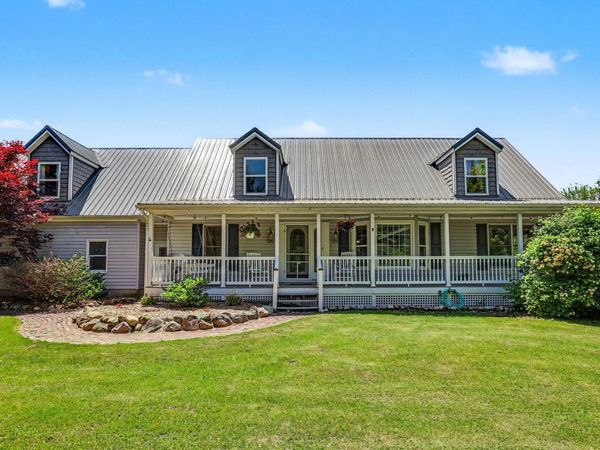 2945 W Lincoln Avenue, Ionia, MI 48846