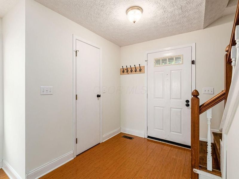 1684 Weather Stone Lane , Columbus, OH 43235 Photo 7