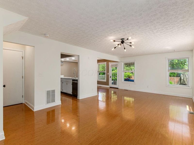 1684 Weather Stone Lane , Columbus, OH 43235 Photo 8