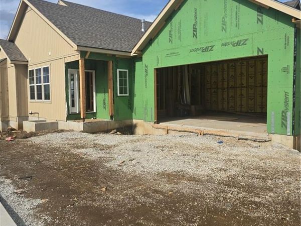 22212 W 82nd Terrace, Lenexa, KS 66220
