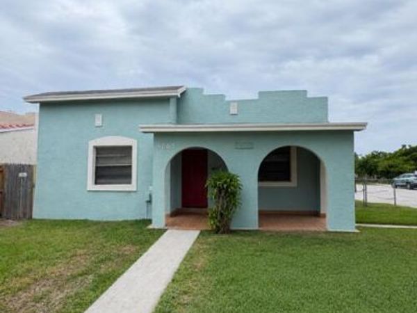 5003 Garden Avenue, West Palm Beach, FL 33405