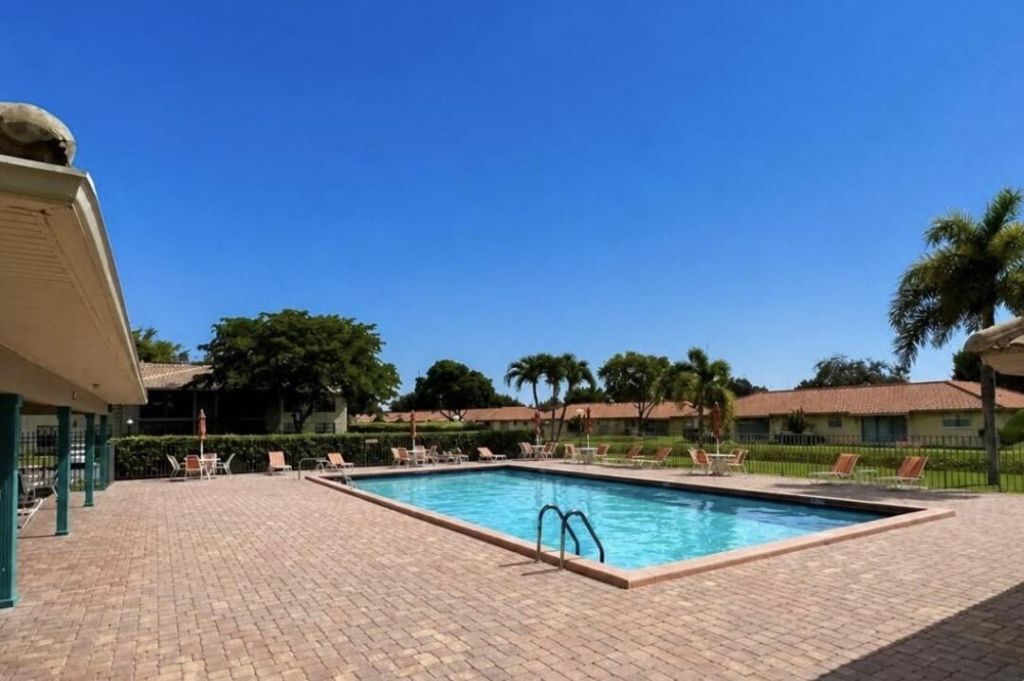 9935 Pineapple Tree Drive, Unit Apt 208, Boynton Beach, FL 33436 Photo