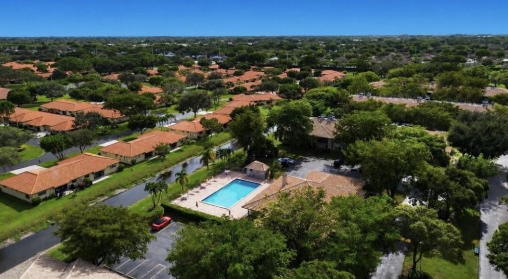 9935 Pineapple Tree Drive, Unit Apt 208, Boynton Beach, FL 33436 Photo