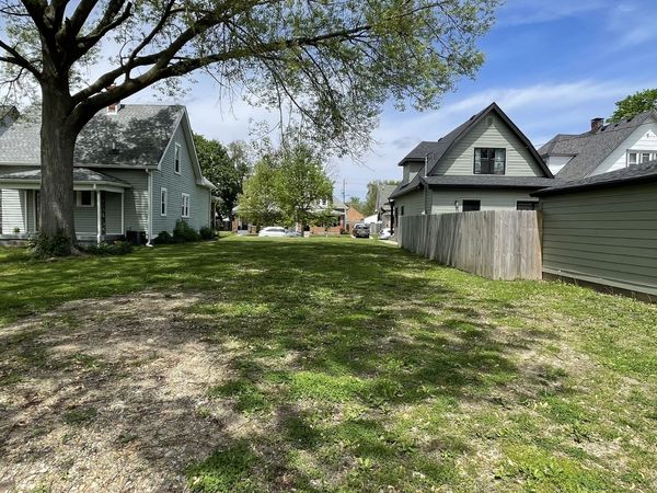 1915 Hoyt Avenue , Indianapolis, IN 46203