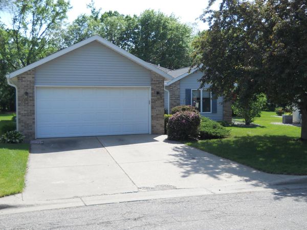 956 Willow Grove Circle, Waite Park, MN 56387