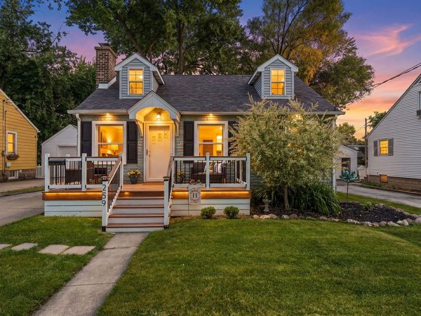 259 Wood Street , Crown Point, IN 46307