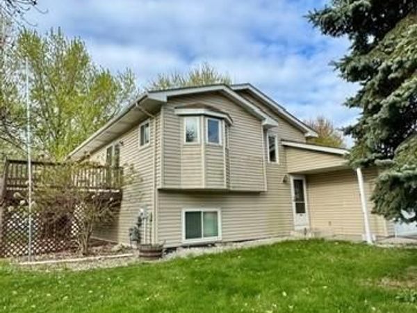 10635 62nd Street NE, Albertville, MN 55301