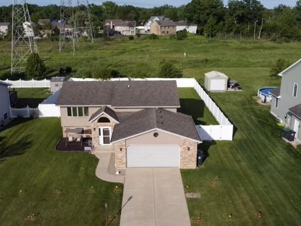 1115 Lakeside Drive , Hobart, IN 46342