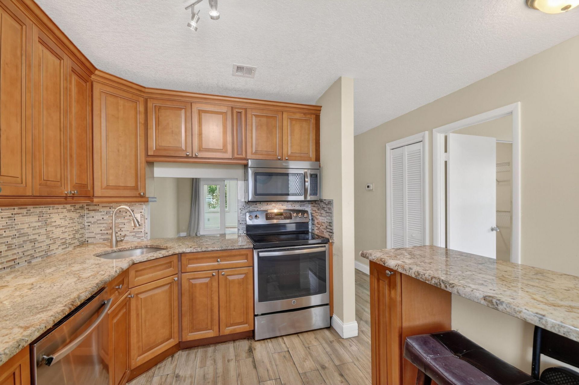 112 Lake Olive Drive, Royal Palm Beach, FL 33411 Photo