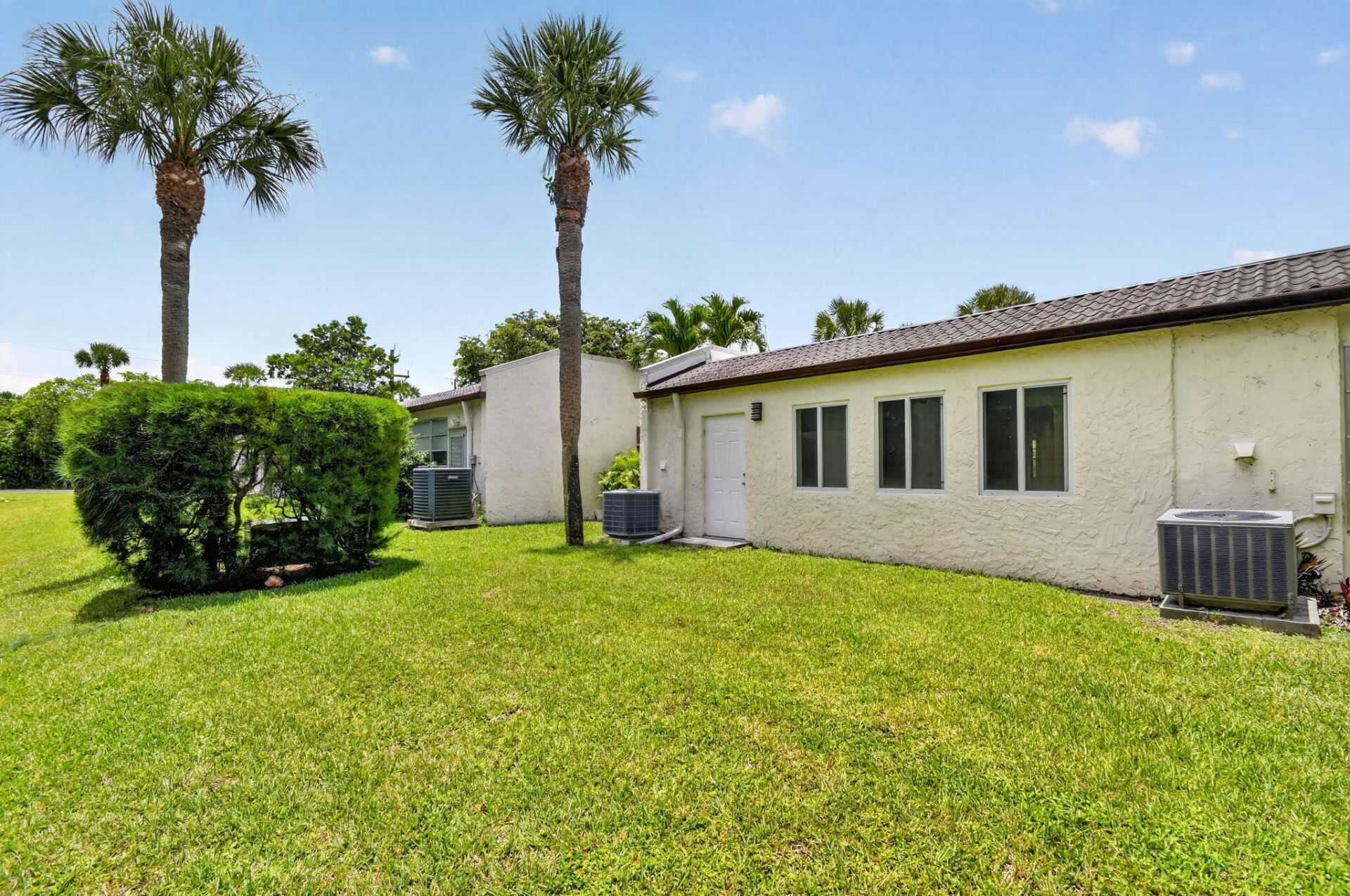 112 Lake Olive Drive, Royal Palm Beach, FL 33411 Photo