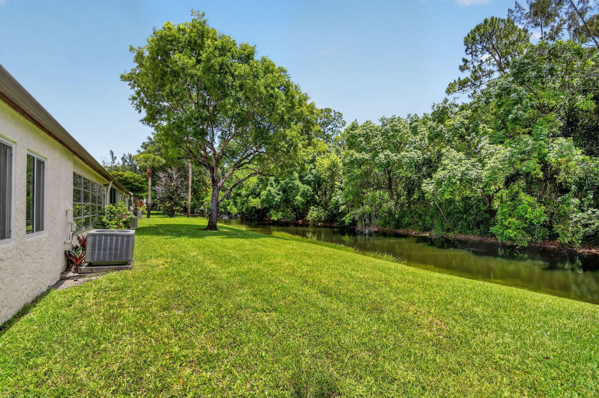 112 Lake Olive Drive, Royal Palm Beach, FL 33411 Photo