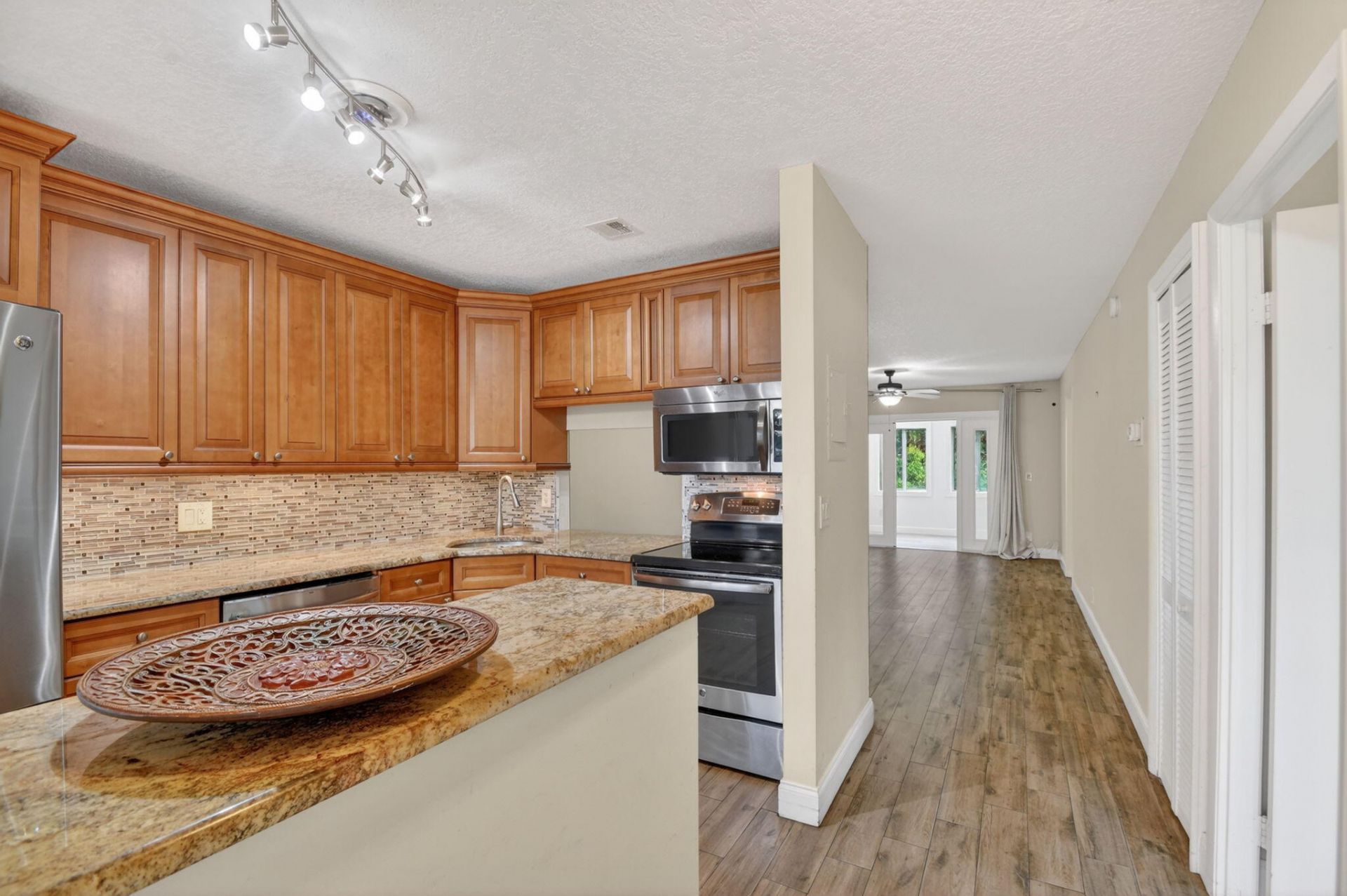 112 Lake Olive Drive, Royal Palm Beach, FL 33411 Photo