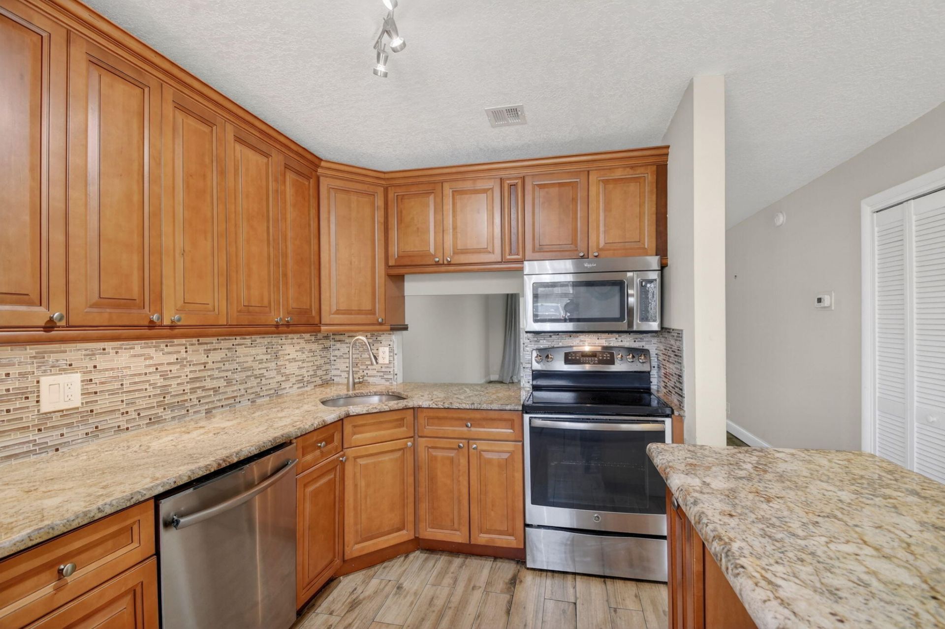 112 Lake Olive Drive, Royal Palm Beach, FL 33411 Photo